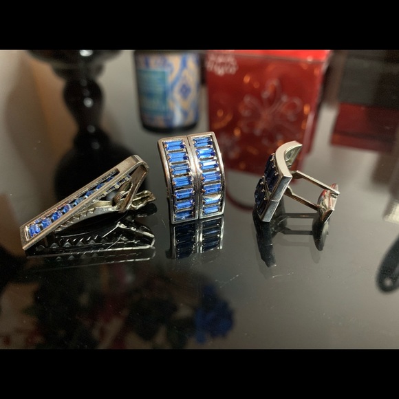 Blue crystals cuff links and tie pin💎💙 - Picture 10 of 11